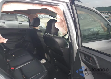 2014 Subaru Forester 2.5I Premium z USA, uszkodzony, nr VIN JF2SJAECXEH414184